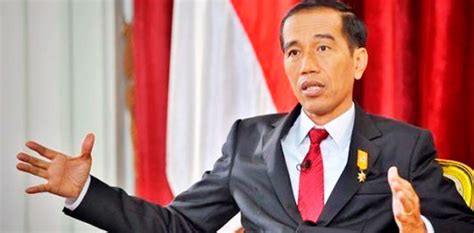 Context sentences for secara berkala in english. Jokowi: Kebijakan Investasi Dievaluasi Secara Berkala