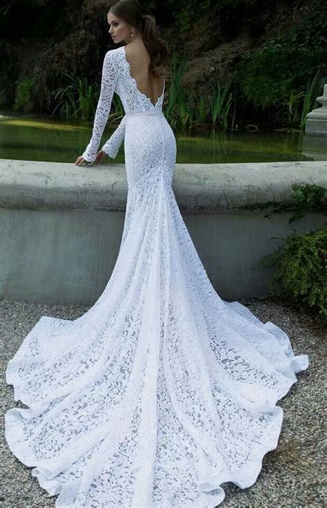 Maybe you would like to learn more about one of these? This will be my dress one day! (With images) | Fitted ...