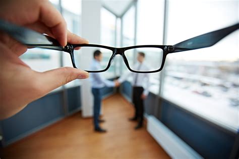 ¿necesitará gafas para leer y más después del lasik nvision eye centers localizador