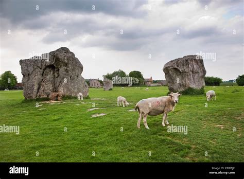 Standing Stones Avebury Wilts The Avebury Ring Is The Oldest Stone