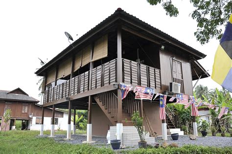Belakang hotel putra palace @ depan smk syed hassan (dalam bandar kangar) alamat :no.64. Senarai Wishlist guesthouse dan homestay yang menarik di ...