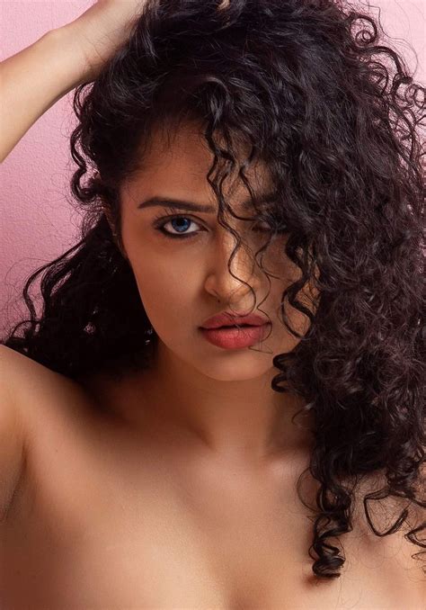 Rgv Thriller Movie Actress Apsara Rani Hot Photos