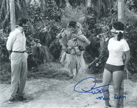 Dawn Wells Mary Ann Gilligans Island Classic Signed Autograph Photo
