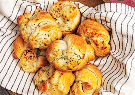 Cheesy Garlic Knots
