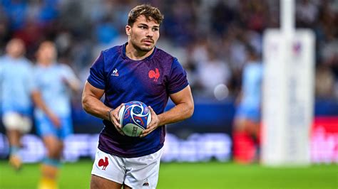 XV de France Antoine Dupont récupère bien mais devrait être trop juste