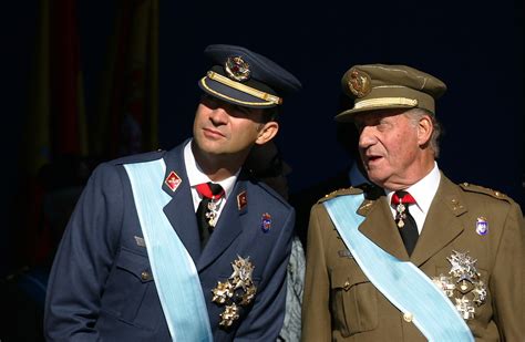 Abdication Of King Juan Carlos Leads To Debate On Spanish Monarchy Wsj