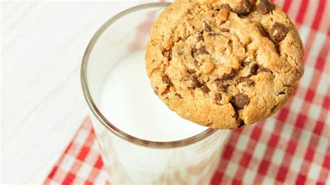Could You Be Suffering From Milk And Cookie Disease Hella Health