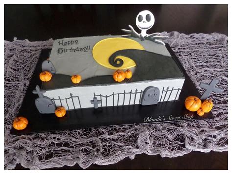 My daughters birthday is at the end of november. Nightmare Before Christmas Birthday Cake | Halloween ...