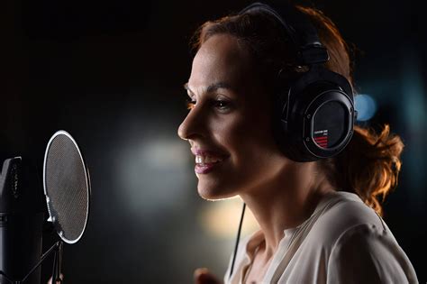 Female Voice Over Actor With A French Accent Los Angeles