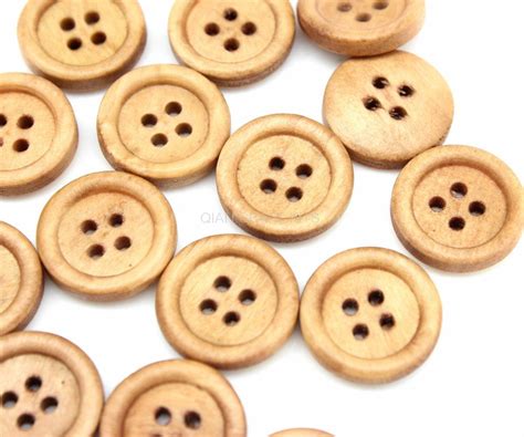 800pcs Of Round Edged Wooden Buttons Sewing Craft Buttons 4 Holes Light
