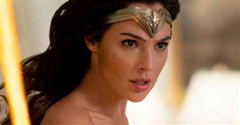 Wonder Woman 1984 A Disaster Tanks On Rotten Tomatoes Box Office