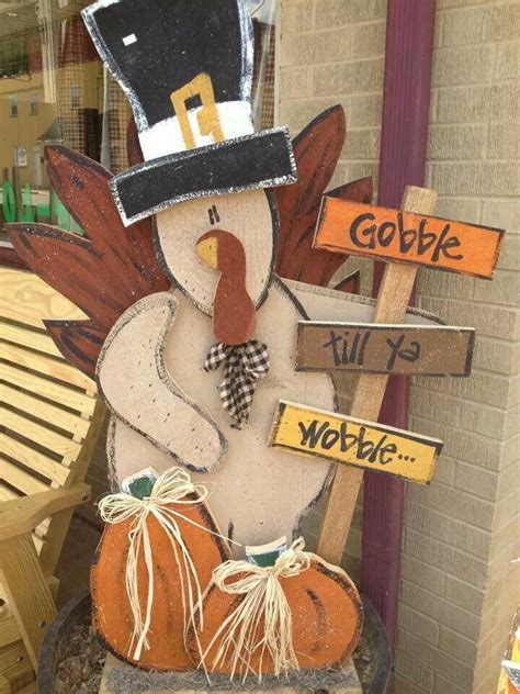 These fun and easy thanksgiving decorations are great to involve the kids with. Cute wood turkey. Rustic wood craft turkey for ...