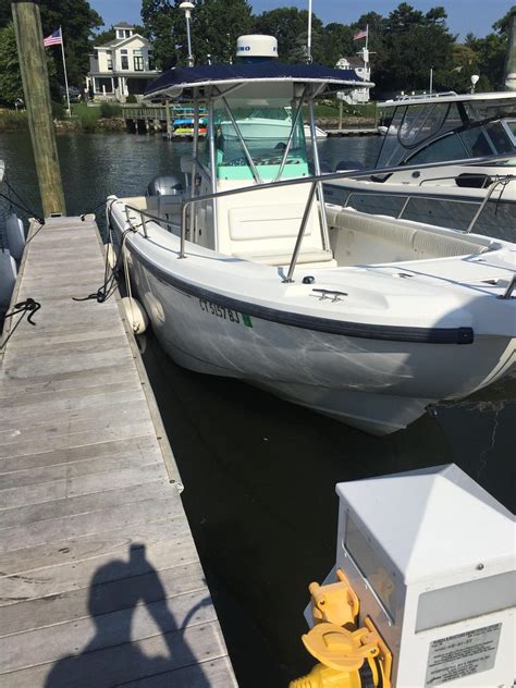 1999 Used Boston Whaler 260 Outrage Center Console Fishing Boat For