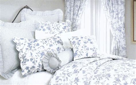 Lovely French Country Bedroom With Comfortable Toile Bedding Set And Blue And White Cotton Toile