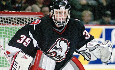 Dominik hasek started wearing a warwick mask when traded to detroit in 2002 and the first year out won the stanley cup and continues to wear warwick. Wanted Dominik Hasek Sabres : hockeyjerseys