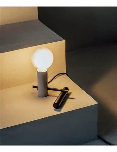 Lámpara de mesa Nude Tiny LedsC4 Lámpara minimalista en 3 colores