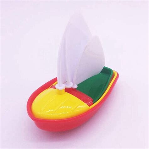 3pcs Bath Boat Toy Plastic Sailboats Toys Bathtub Sailing Boat Toys For