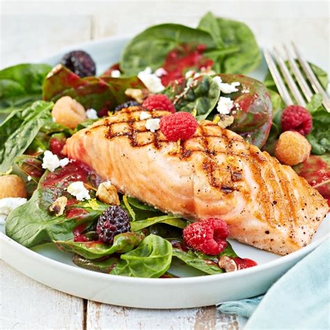 Grilled Salmon Salad With Raspberry Vinaigrette Recipe Eatingwell