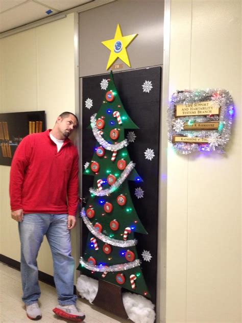 Things I Think I Think Christmas Office Door Decorating Contest