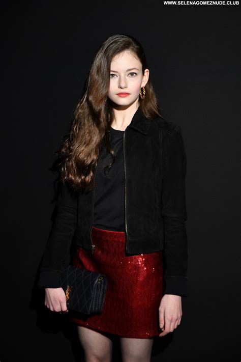 Mackenzie Foy No Source Sexy Babe Beautiful Posing Hot Celebrity Famous And Nude