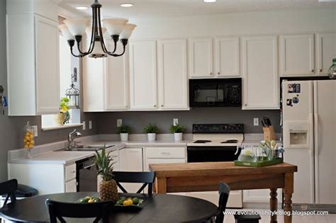Oak seems to be making a come back, with the rustic/industrial appeal. Pin on Decorating your home