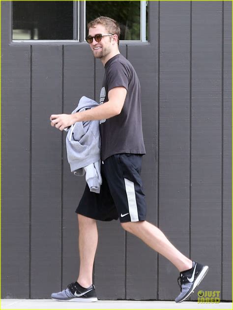 Full Sized Photo Of Robert Pattinson Bulks Up At Workout Session 03