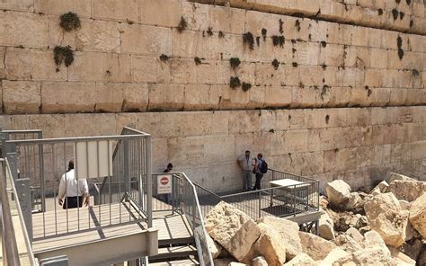 Pm Partially Unfreezes Western Wall Pluralistic Plaza Plan To Some