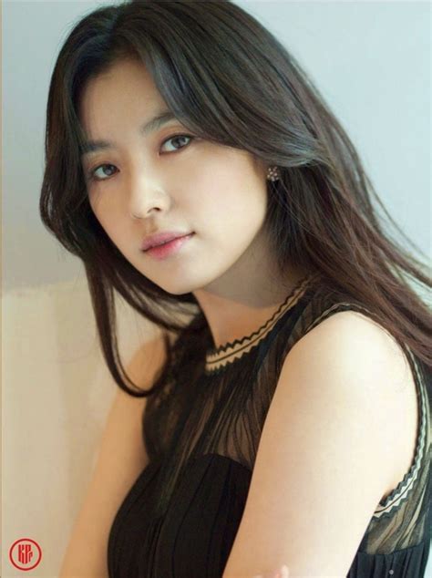 han hyo joo in talks along with ju ji hoon to lead a new sci fi korean drama “dominant species