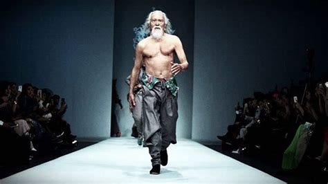 This Male Model Is Already 80 Years Old And Still Killing It On The Runway Preview