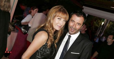 Seymour glass 1 episode 2005. Bernard Montiel pose avec Jane Seymour lors du 56ème ...