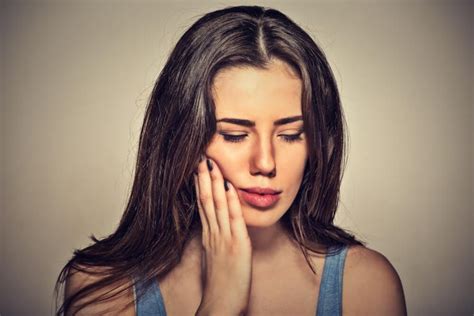 Facial Swelling From Tooth Infection Causes Symptoms And Treatment