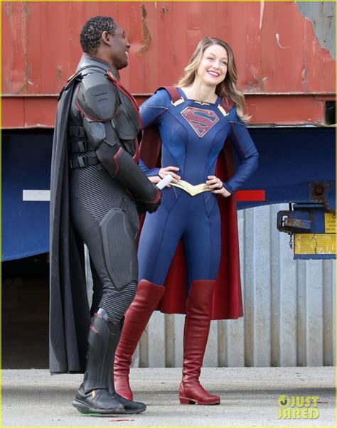 Melissa Benoist Returns To The Set Of Supergirl After Giving Birth