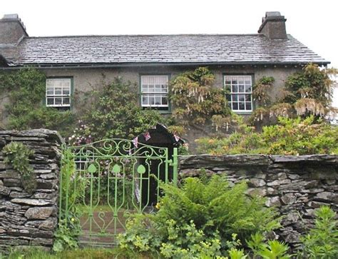 Maybe you would like to learn more about one of these? Beatrix Potter's Hill Top Farm | Top farm, English garden ...