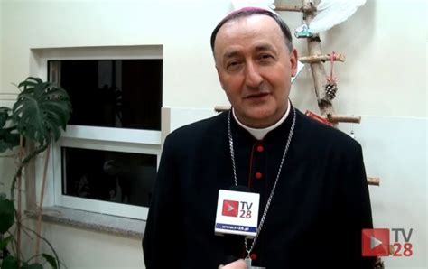 Pierwszy czerwca dzień radosny kwitną kwiatki, słońce świeci. 1 czerwca w Diecezji Tarnowskiej przestaje obowiązywać ...