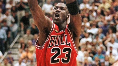 Michael Jordans Iconic Turnaround Fadeaway Jump Shot Howd He Do