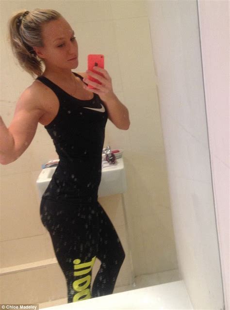 Chloe Madeley Shows Off Her Athletic Figure In Sports Bra And Leggings Daily Mail Online