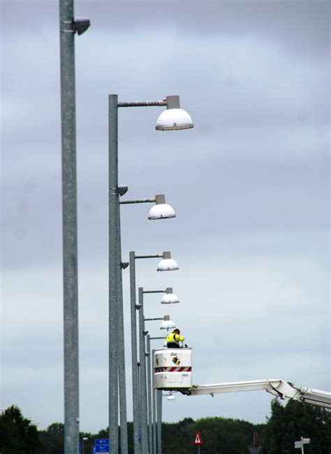 Founder van de lightmotion, de eerste laadlantaarn voor elektrische voertuigen.lightwell is specialist in het ontwikkelen van innovatieve, smart verlichting. tvilight smart street lights