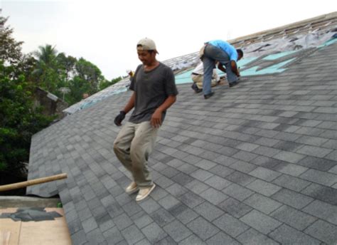 Membaiki atap genting bumbung yang bocor diy. Cara memasang atap bitumen | Atap
