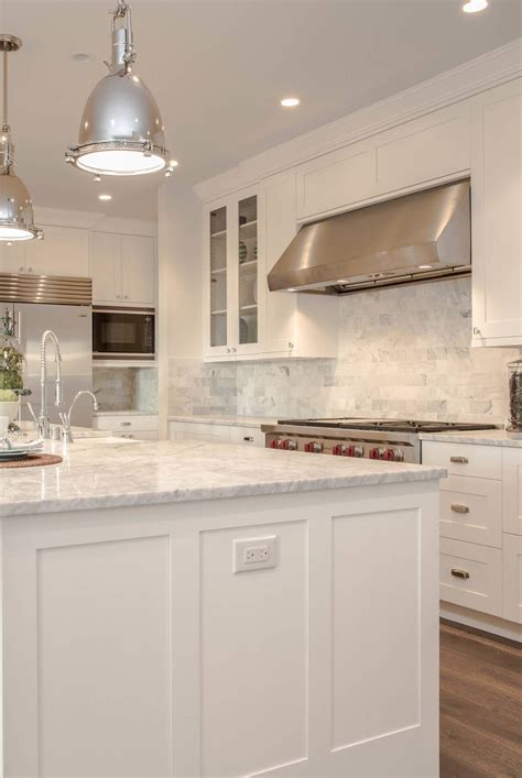 48 Backsplash Ideas For White Countertops And White Cabinets