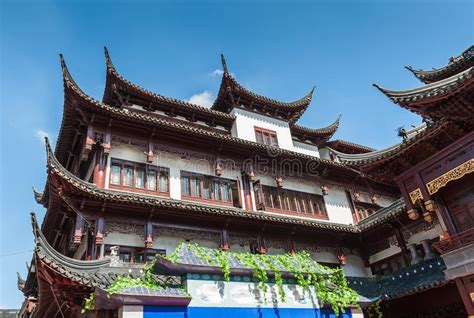 The earliest courtyard house found in china was. Traditional Chinese House With Beautiful Carved Roofs In ...