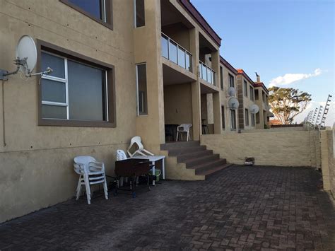3 Bedroom Apartment Flat For Sale In Wavecrest Remax™ Of Southern