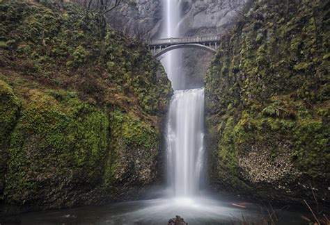 Multnomah Falls Located A Few Miles East Of Portland Oreg Flickr