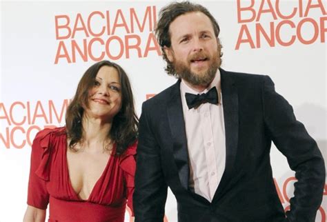 A darne l'annuncio sui social, peraltro condividendo proprio un post su. Chi è Francesca Valiani, la moglie di Jovanotti (e mamma ...