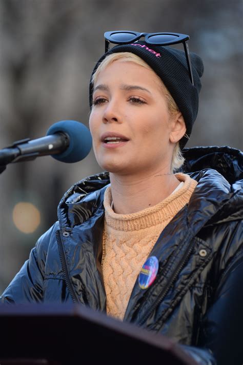 Exclusive halsey merch available here. HALSEY Speaks at 2018 Women's March Rally in New York 01 ...