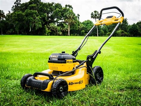 Cut The Grass And Gas Dewalt 40v Max Mower Review Ope Reviews