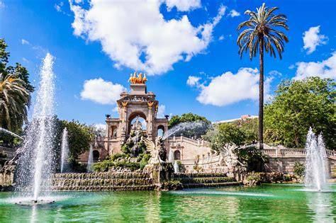 Las ramblas ist nicht nur die verbindungsstraße vom plaça catalunya zum hafen, sondern auch eine der wichtigsten sehenswürdigkeiten auf einer städtereise nach barcelona. Sehenswürdigkeiten in Barcelona | Urlaubsguru.de