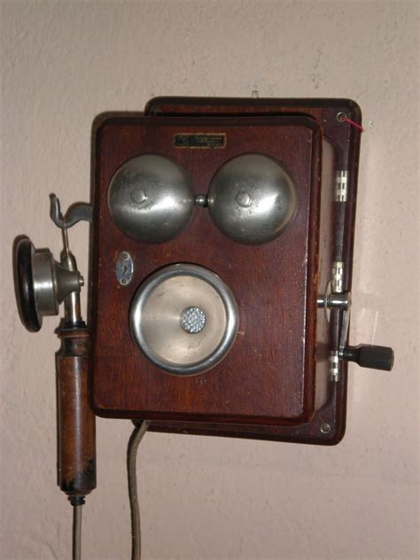 Teléfono De Pared Antiguo Base Madera Antique Phone Vintage
