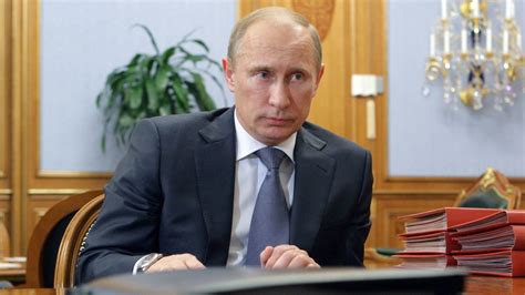 Umstrittene Preisvergabe Quadriga Kuratorium Sagt Putin Ehrung Ab