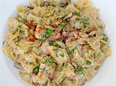 The tomatoes with burrata was a great combination of flavor and it had a sweet taste to it. Farfalle with Chicken and Roasted Garlic | The Cheesecake ...