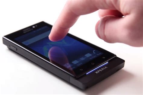 Sony Xperia Solas Floating Touch Screen Technology Explained The Verge